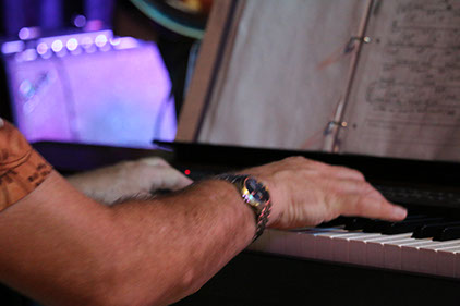 Image of Hands on keyboard