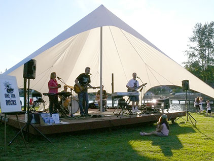 Image of One Ton of Ducks in concert